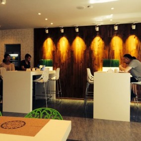 Раскрученной FAST-FOOD кафе в ЦАО с долгосрочной и пониженной арендой